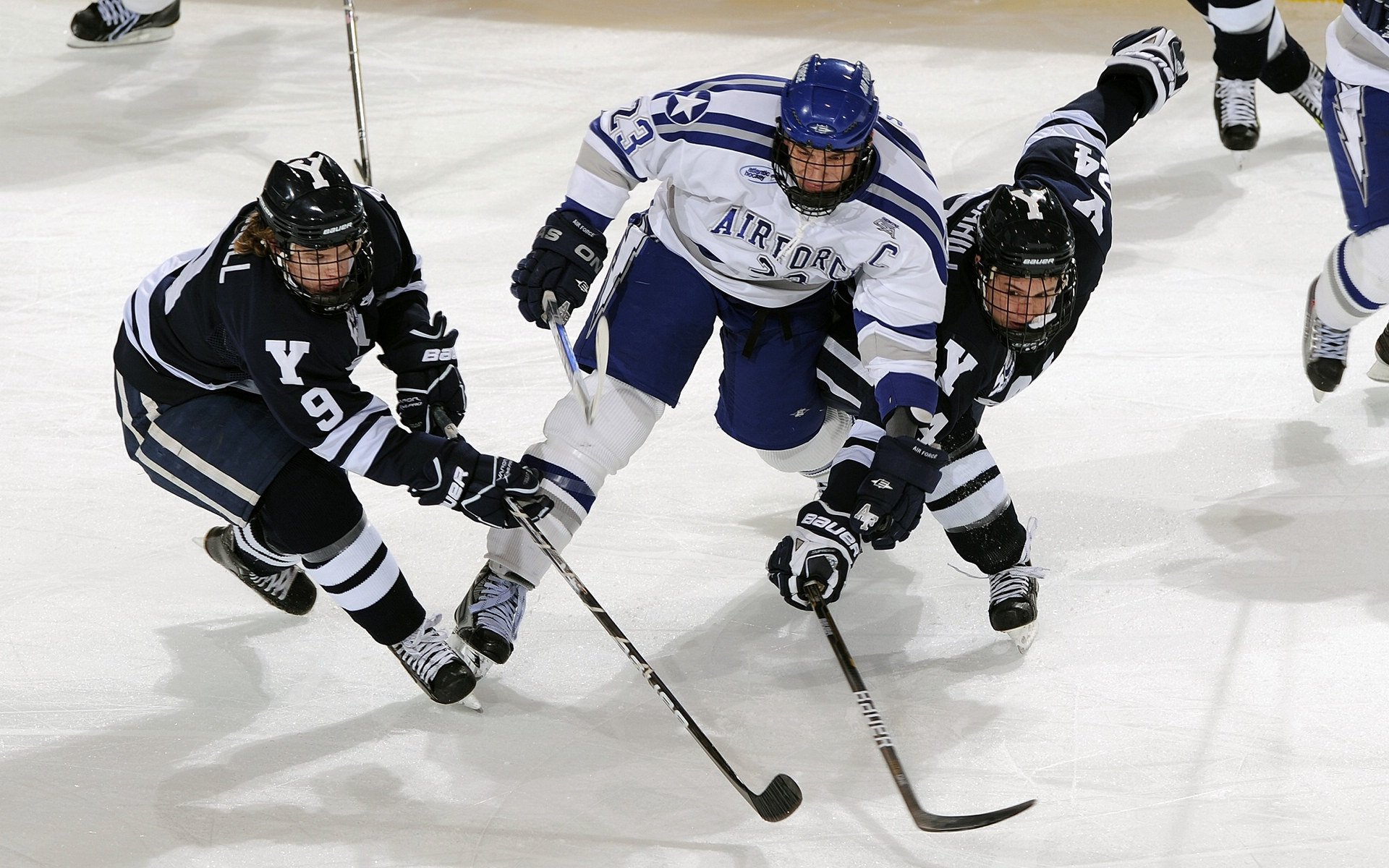 库里变态准贯穿全场，吉林男篮用团队铁拳砸碎活塞！