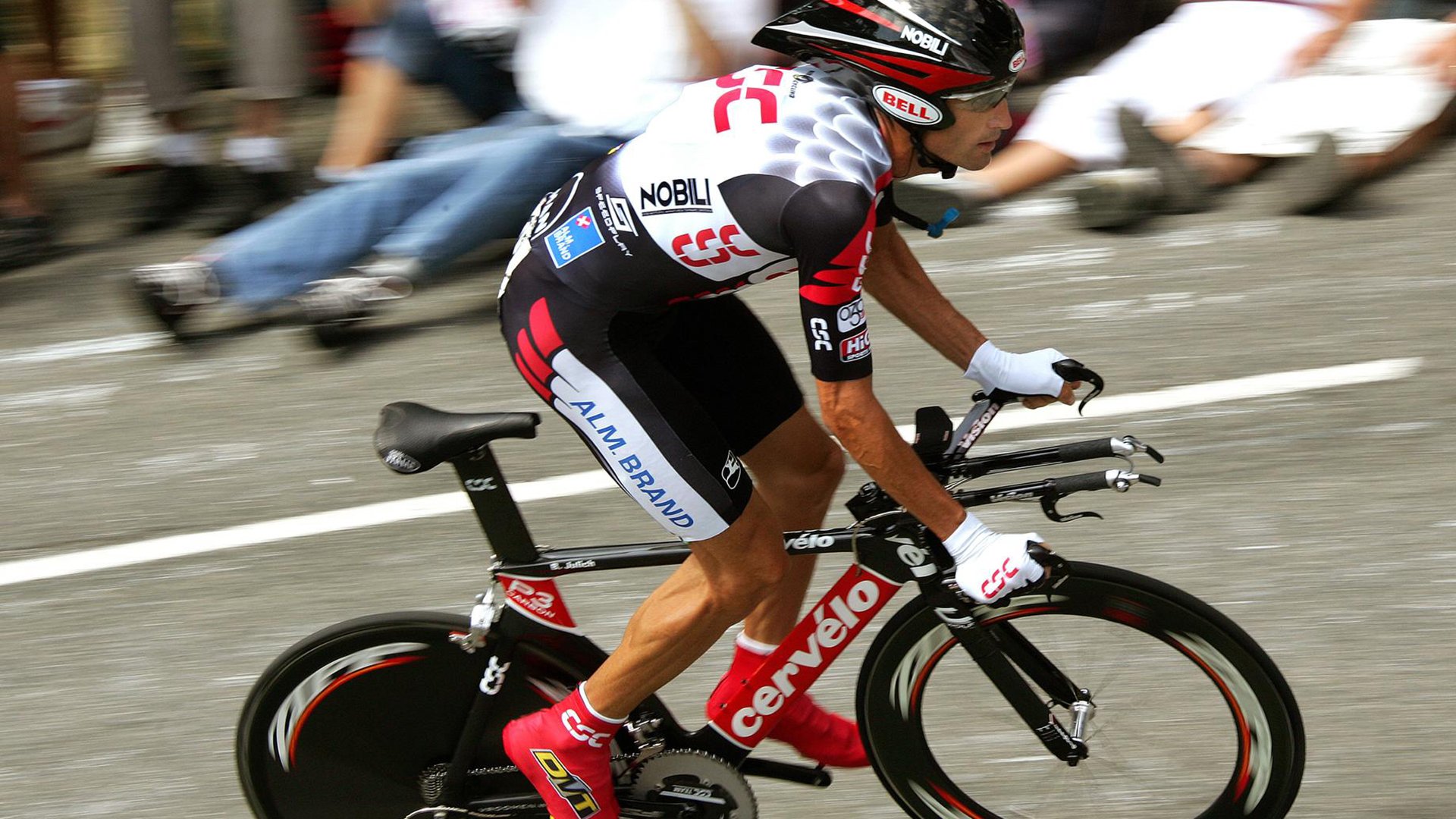 开云体育app-范弗利特，一个非典型英雄如何用战术大脑撬动欧冠史诗之夜